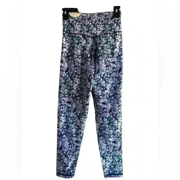 NWT OFFLINE By Aerie Real Me High Waisted Crossover Floral Legging - Picture 2 of 7